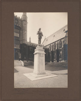 War Memorial, Malvern College, Drury sculpture